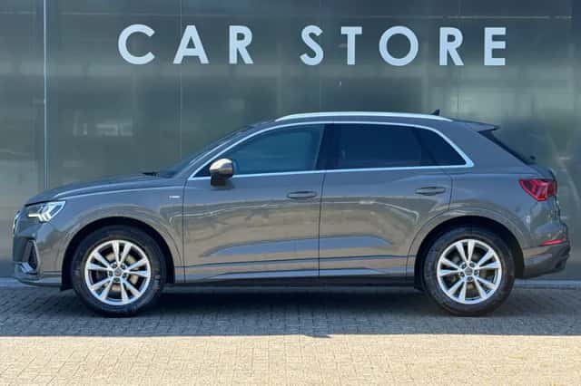 Audi Q3 (2019) thumbnail 4