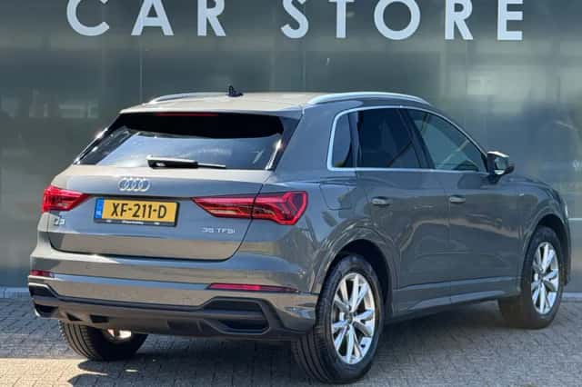 Audi Q3 (2019) thumbnail 5