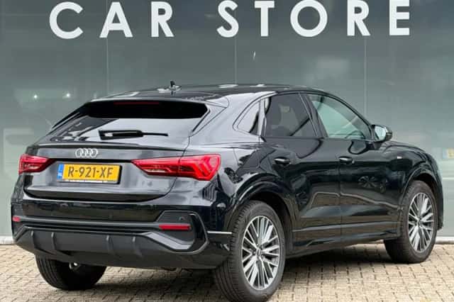 Audi Q3 (2021) thumbnail 4