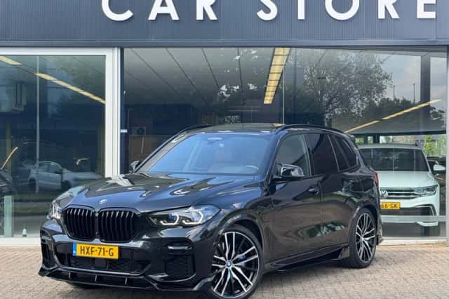 BMW X5 (2022) thumbnail 1