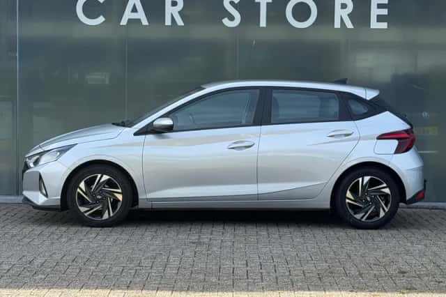 Hyundai i20 (2021) thumbnail 2