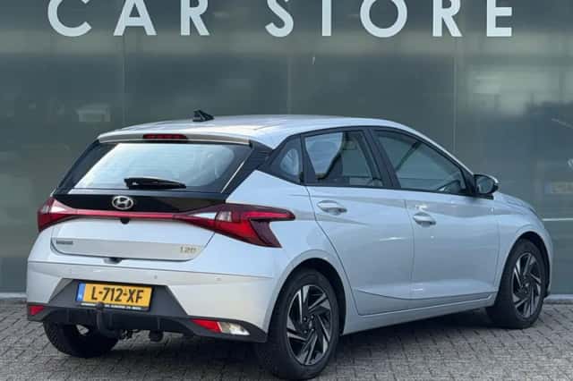 Hyundai i20 (2021) thumbnail 3