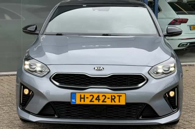 Kia Proceed (2020) thumbnail 4