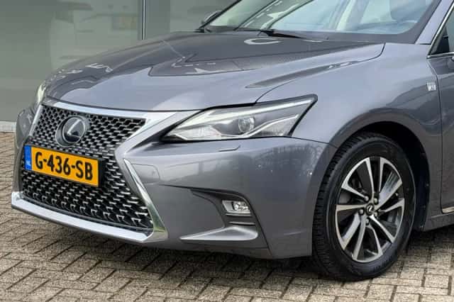 Lexus CT (2020) thumbnail 5