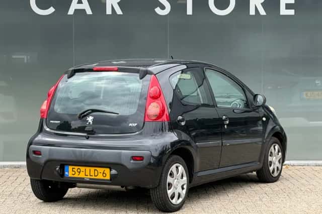 Peugeot 107 (2010) thumbnail 3