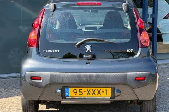 Peugeot 107 (2012) thumbnail 5