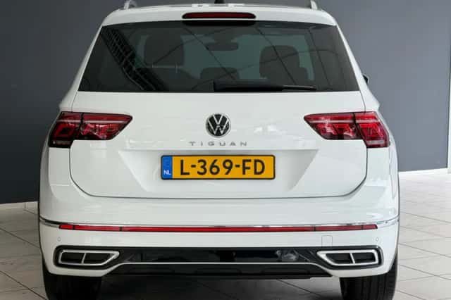 Volkswagen Tiguan (2021) thumbnail 5