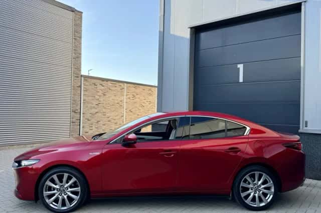 Mazda 3 (2020) thumbnail 5