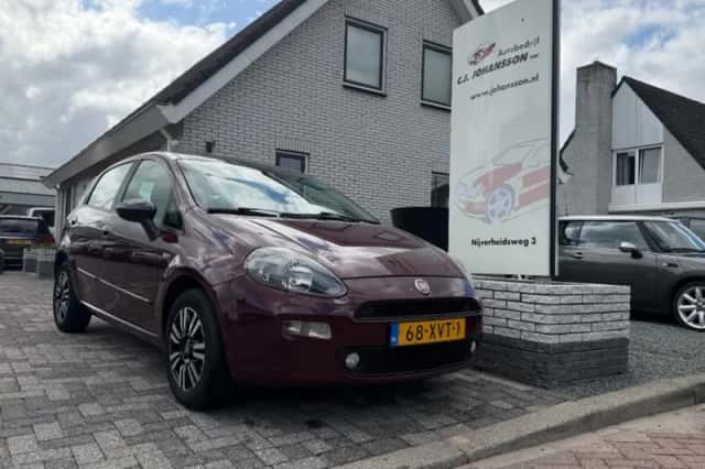 Fiat Punto (2012) thumbnail 2