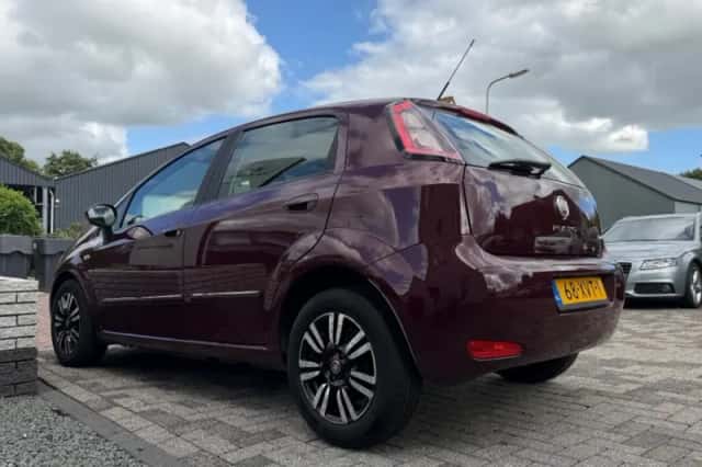 Fiat Punto (2012) thumbnail 4