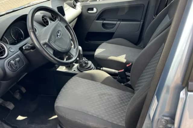 Ford Fiesta (2005) thumbnail 6