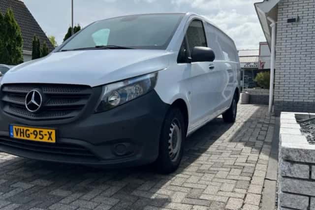 Mercedes-Benz Vito (2020) thumbnail 3