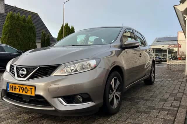 Nissan Pulsar (2015) thumbnail 2