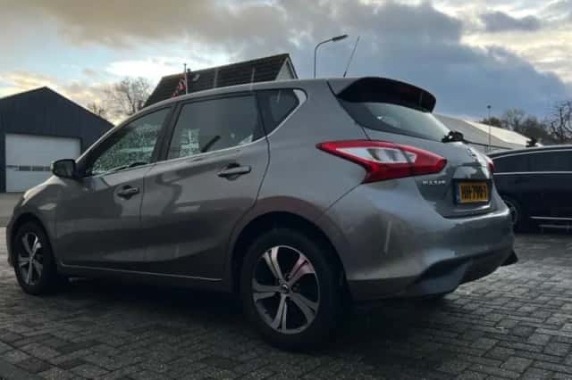 Nissan Pulsar (2015) thumbnail 3