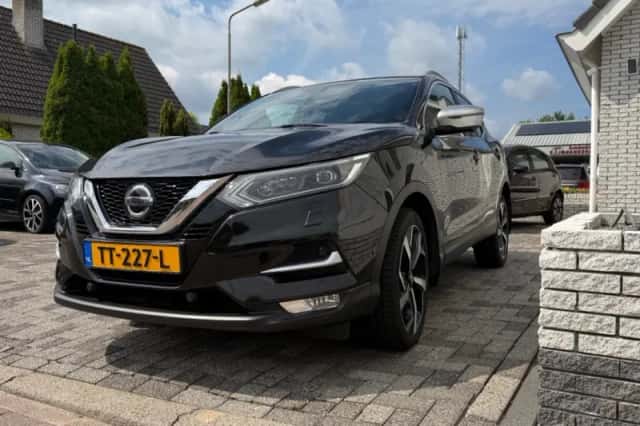 Nissan Qashqai (2018) thumbnail 3