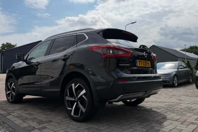 Nissan Qashqai (2018) thumbnail 4