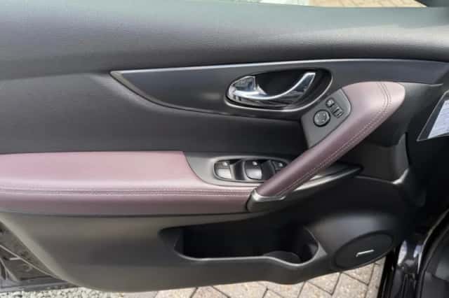 Nissan Qashqai (2018) thumbnail 6