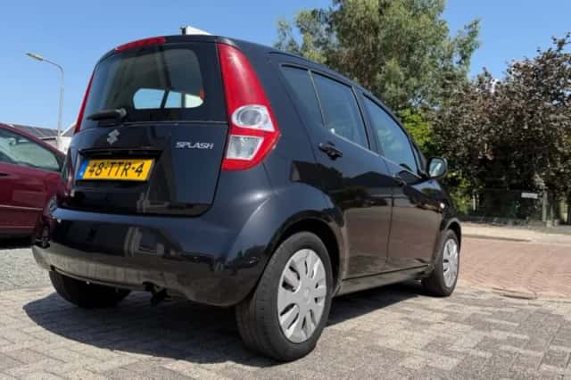 Suzuki Splash (2012) thumbnail 4