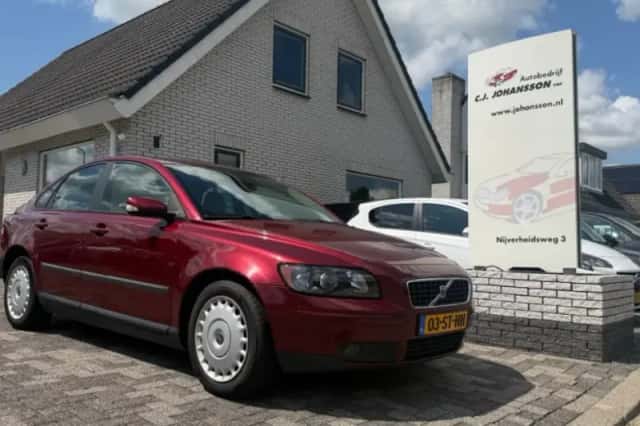 Volvo S40 (2006) thumbnail 1