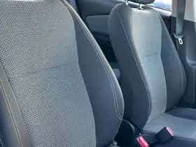 Toyota Yaris (2014) thumbnail 10