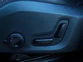 Volvo XC90 (2015) thumbnail 30