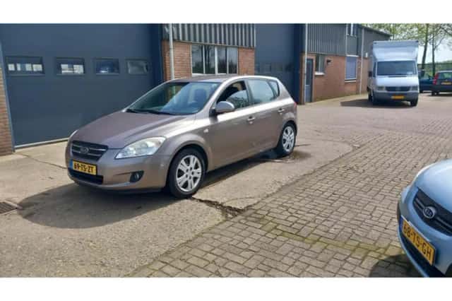 Kia Cee'd (2007) thumbnail 1