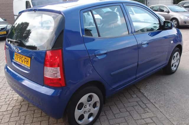 Kia Picanto (2004) thumbnail 4