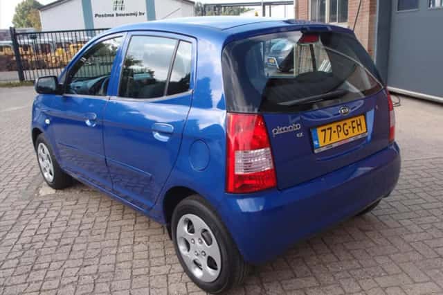 Kia Picanto (2004) thumbnail 5