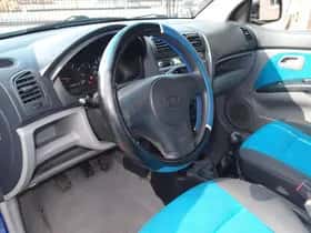 Kia Picanto (2004) thumbnail 7