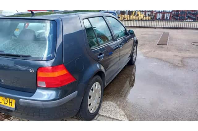 Volkswagen Golf (2002) thumbnail 3