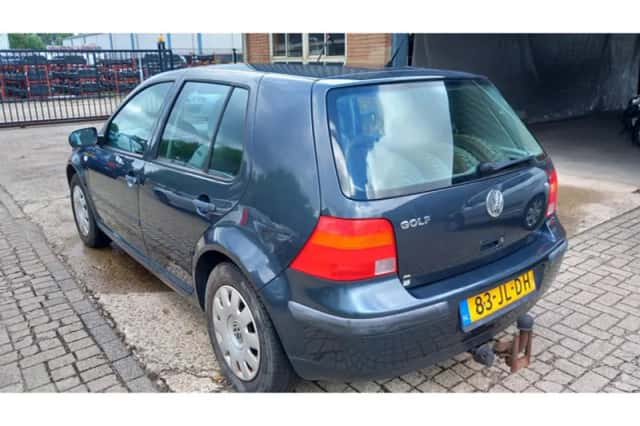 Volkswagen Golf (2002) thumbnail 4