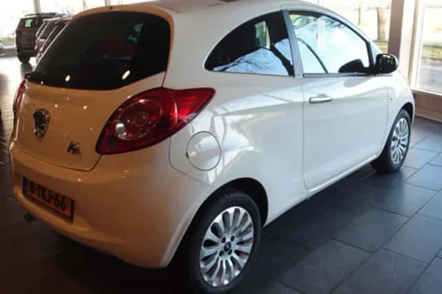 Ford Ka (2013) thumbnail 3