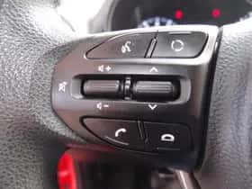 Kia Picanto (2018) thumbnail 12