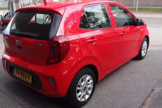 Kia Picanto (2018) thumbnail 4
