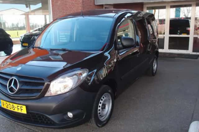 Mercedes-Benz Citan (2017) thumbnail 2