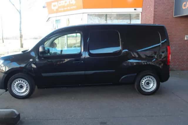 Mercedes-Benz Citan (2017) thumbnail 3