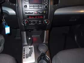 Kia Sorento (2011) thumbnail 18