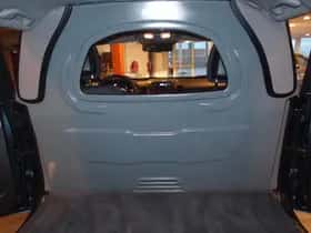 Kia Sorento (2011) thumbnail 23