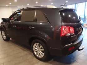 Kia Sorento (2011) thumbnail 5