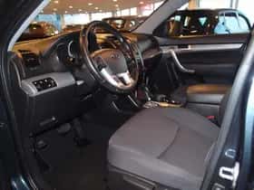 Kia Sorento (2011) thumbnail 6