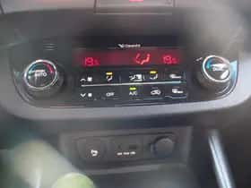 Kia Sportage (2012) thumbnail 16