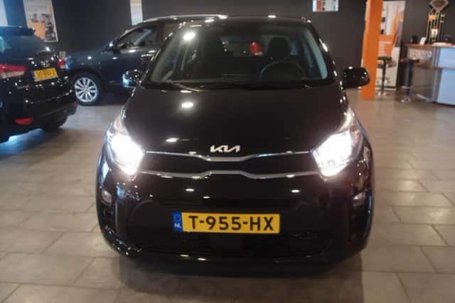 Kia Picanto (2023) thumbnail 1