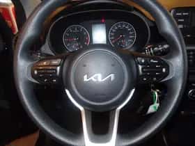 Kia Picanto (2023) thumbnail 14