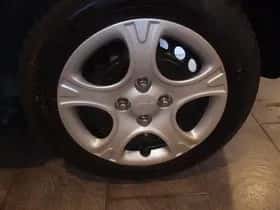 Kia Picanto (2023) thumbnail 19