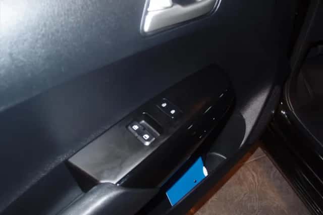 Kia Picanto (2023) thumbnail 6