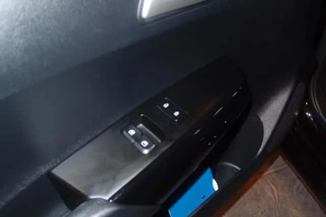 Kia Picanto (2023) thumbnail 6