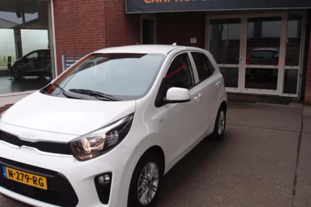 Kia Picanto (2021) thumbnail 2