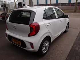 Kia Picanto (2021) thumbnail 4