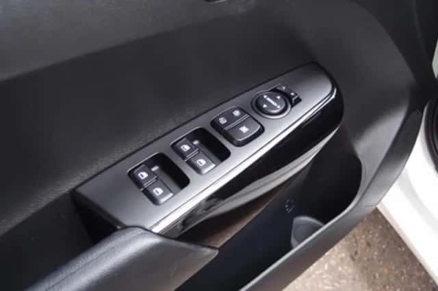 Kia Picanto (2021) thumbnail 6