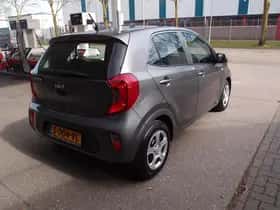 Kia Picanto (2023) thumbnail 4